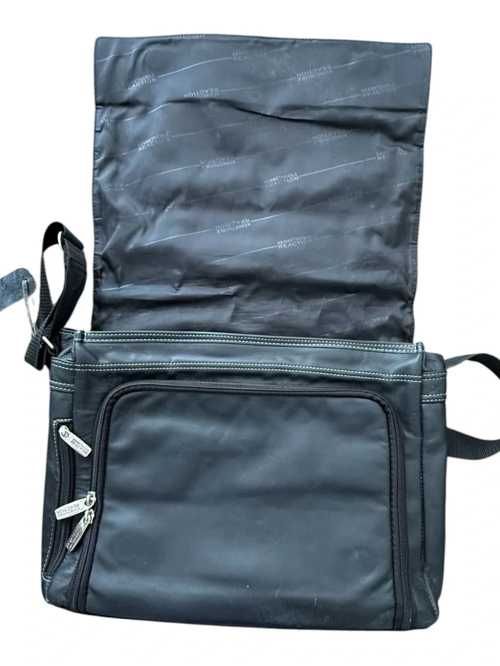 Men's Black Leather Messenger Bag - Kenneth Cole